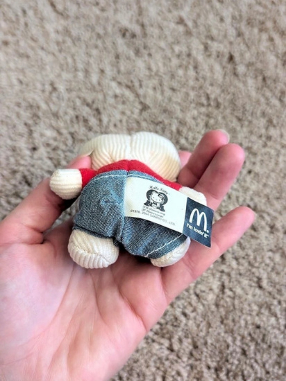 Hello Kitty plush - Picture 3 of 7